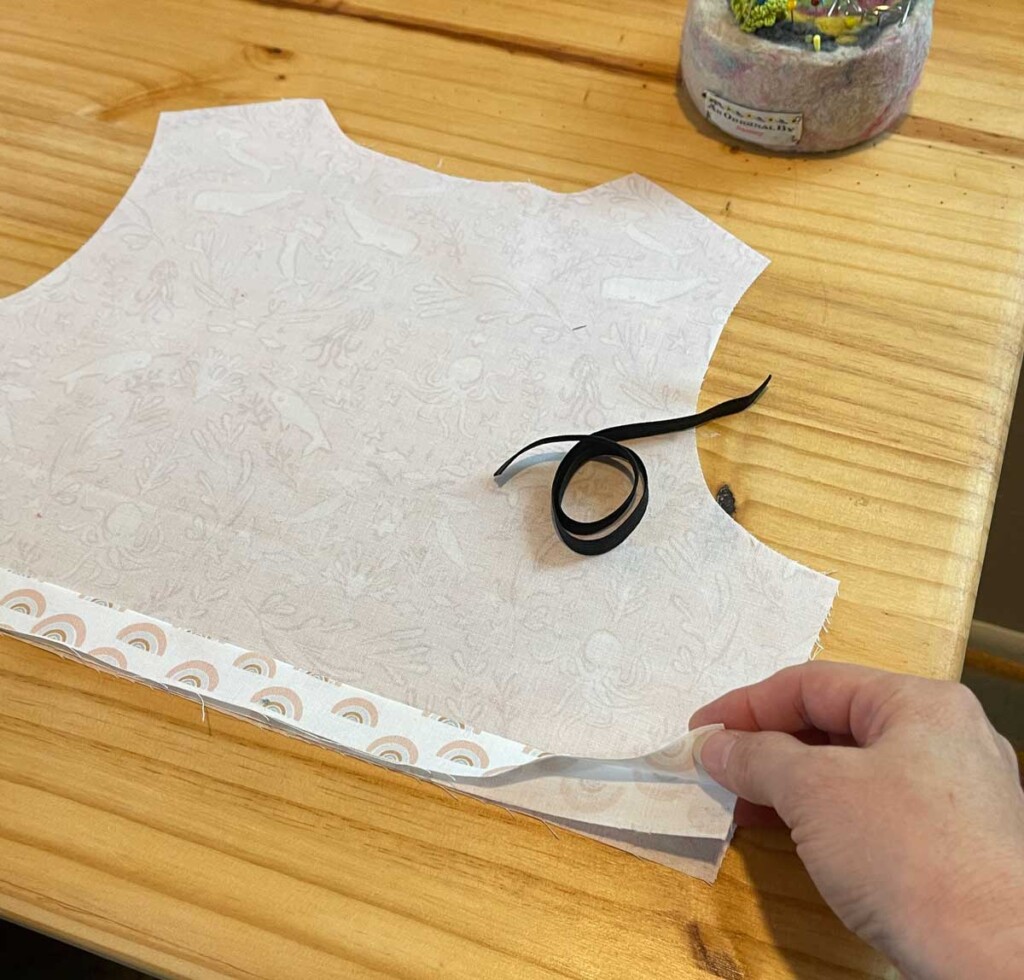 Hinterland Hack-a-thon: Make a V-neck dress with waist darts, elastic back, and widened sleeves 34