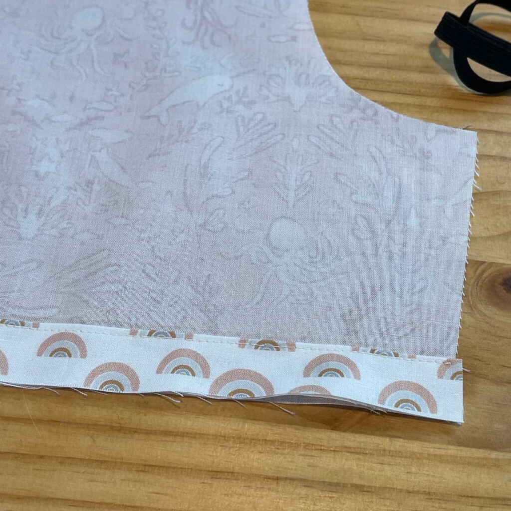 Hinterland Hack-a-thon: Make a V-neck dress with waist darts, elastic back, and widened sleeves 35