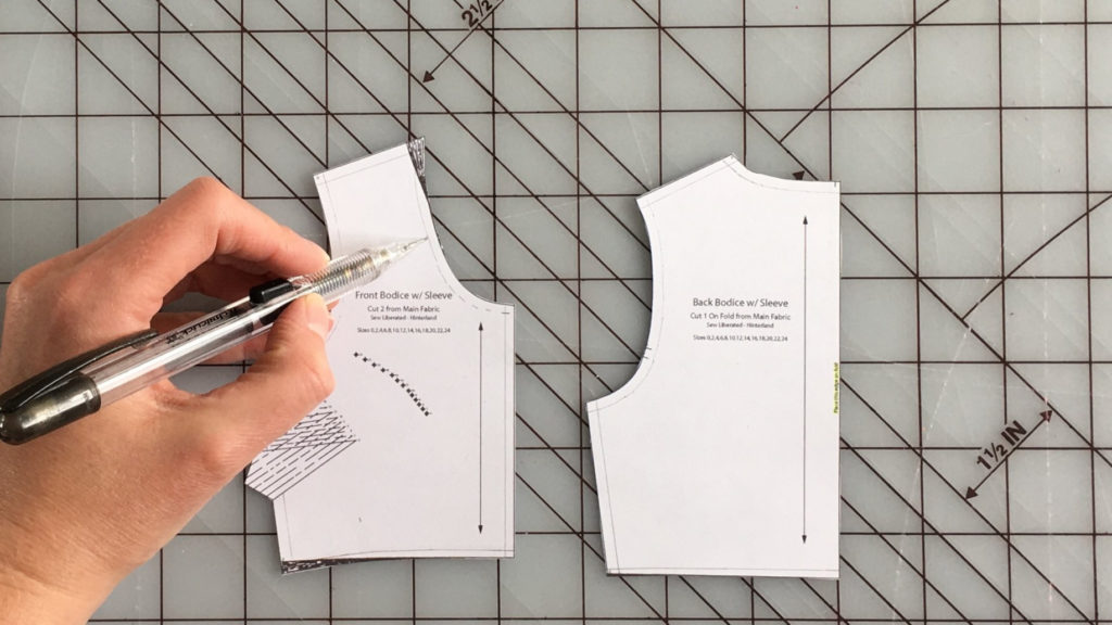 Hinterland Hack-a-thon: Make a V-neck dress with waist darts, elastic back, and widened sleeves 5