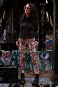 Meg wears ice dyed Limestone Leggings.