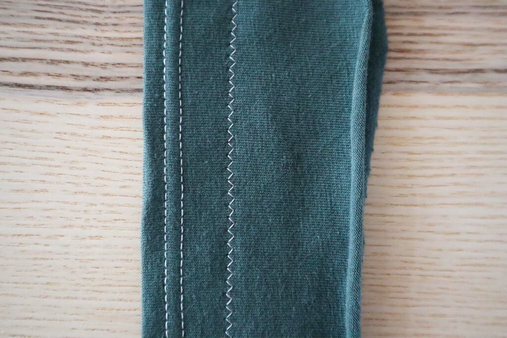 How to get a professional finish when sewing knits at home 3
