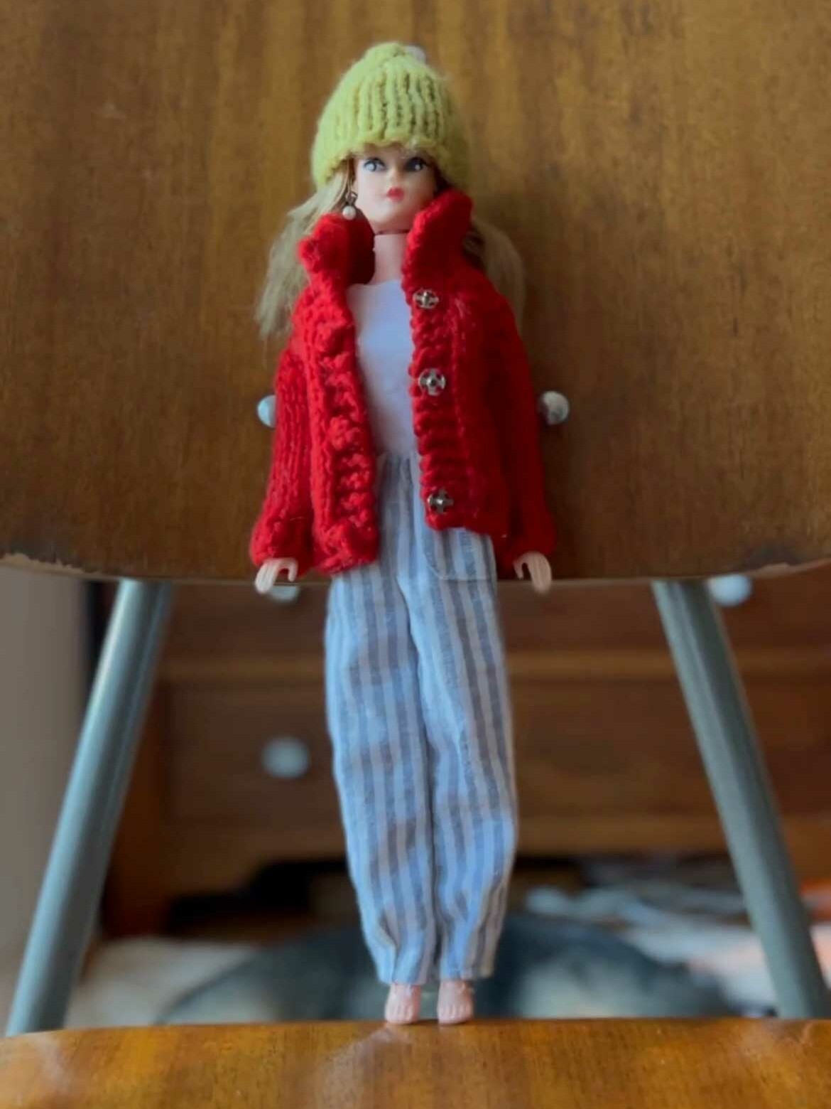 How to Sew Chanterelle Pants for Barbie 14