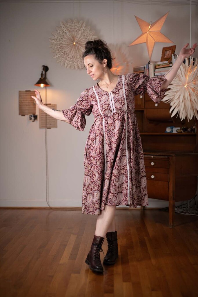 Meg wears a block print, 3/4 sleeve, view b ember dress
